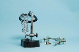 Тримач плат і паяльника MG16126-A з LED-підсвіткою і подвійною лупою (велика лупа d = 65 мм, 3.5x; мала лупа