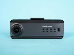 Відеореєстратор Thinkware Q200 з двома камерами: 2K QHD і 1080p (з роздільною здатністю 2K) і пам'яттю 32 ГБ, GPS, HK