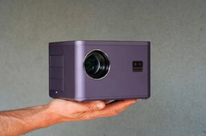Мультимедійний проєктор YEZMEK AK-63 — Full HD, 20000 Лм, Wi-Fi та Bluetooth
