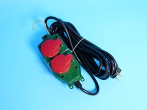 Подвійний розподілювач (переноска) живлення на 4 розетки Parkside HG 11229-FR — надійне рішення для майстерні