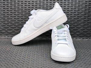 Чоловічі кеди Nike Court Royale 2 NN – стильний вибір на кожен день (розмір 42,5)