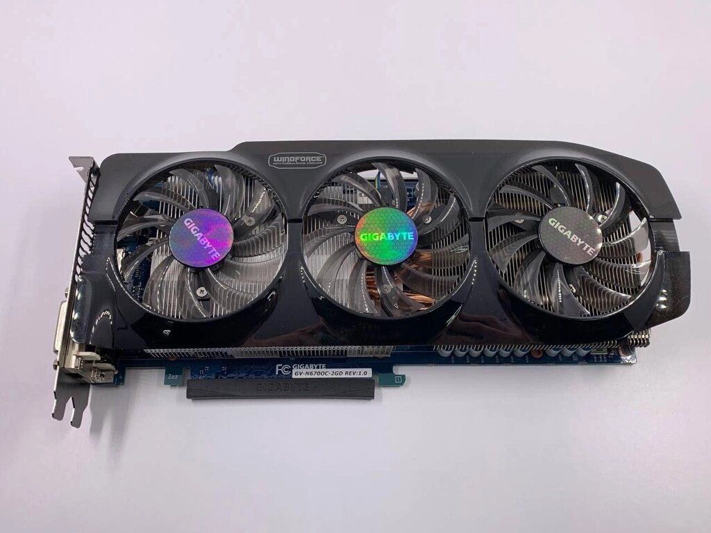 Відеокарта gigabyte geforce gtx670 2048mb overclock (gv-n670wf3-2gd) від компанії Артур Захаров - фото 1