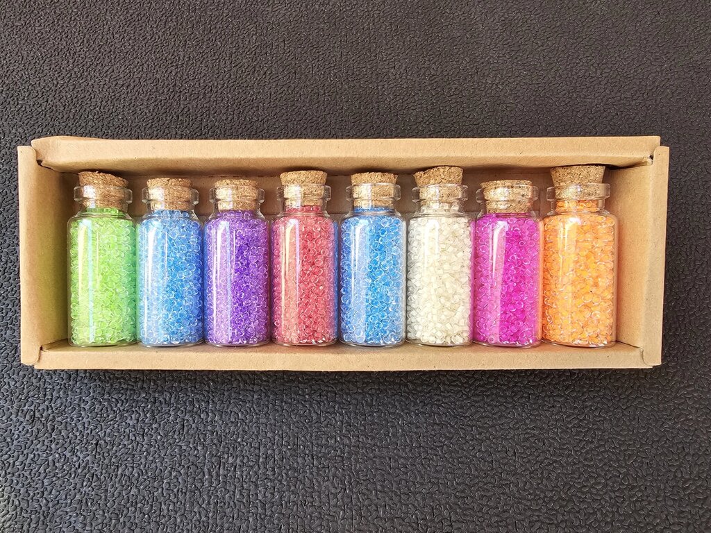 Набір Бісеру для створення Прикрас "Розкіш Кольорів" у скляних баночках від компанії Кілометр - фото 1