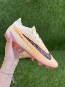 Бутси для футболу Nike Phantom GX Elite FG, Копочки Найк