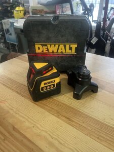 Лазерний рівень DeWALT DW0811