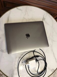 MacBook macbook Air продам в хорошому стані