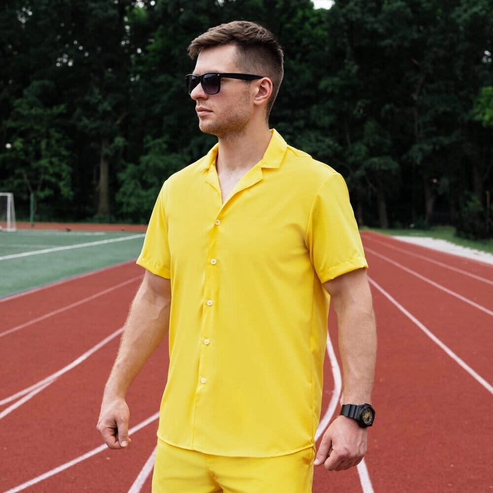 Чоловіча сорочка з коротким рукавом жовта Pobedov Dejavu від компанії 4Sezona - фото 1