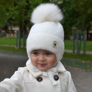 Зимова шапка з помпоном дитяча