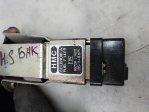 957203D000 Hyundai/Kia трос відкривання лючка бензобака