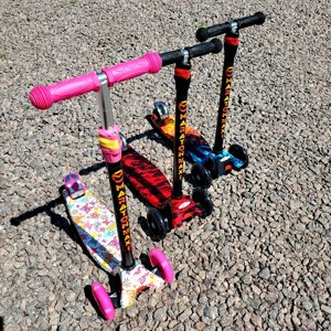 Дитячий триколісний самокат для дівчинки складаний Maraton Maxi