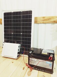 Сонячна портативна зарядна станція "Нова Точка" для зарядки акумуляторів та гаджетів