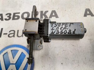 988582105 Моторчик регулювання сидіння (лівий передній) VW Туарег