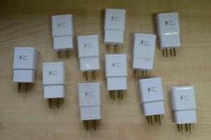 Зарядний пристрій USB Adaptive Fast Charger 5-9V 2A