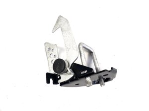 Засувка замка капота BMW 5/6/7/Z4 ( Верхній лівий)51237183763