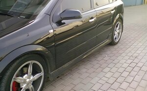 Бокові пороги DPT (2004-2009, чорний глянець)