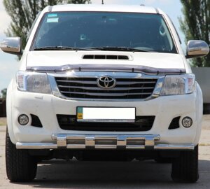 Передній захист бампера (нерж.) Toyota Hilux 2006-2015