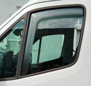 Вітровики вставні (напівпрозорі, 2 шт., Cagatay) для Mercedes Sprinter W907/W910 2018- рр