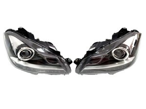 Передні фари на Mercedes C-Class W204 2011-2014 рік ( Xenon Adaptive)