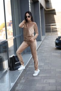 Жіночий спортивний костюм velvet beg