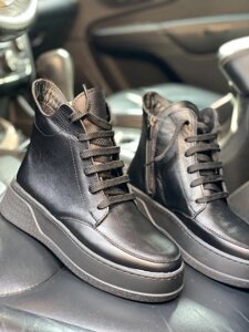 Жіночі черевики чорні демі шкіряні на флісі