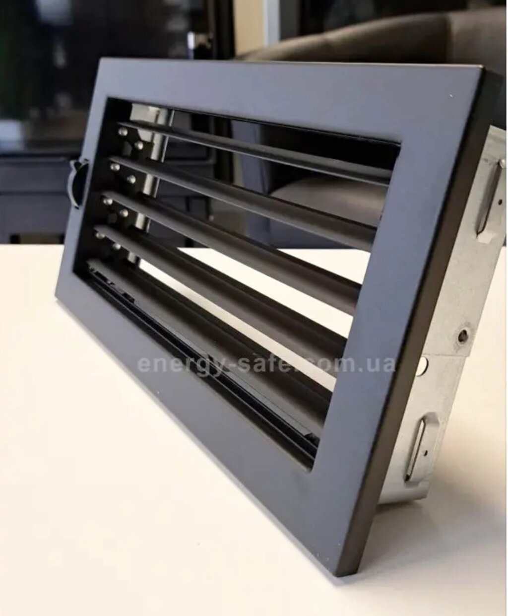 Решітка Ventlab KRVZ 450х170 мм, з регульованими жалюзі, чорна від компанії Магазин камінів і печей - фото 1