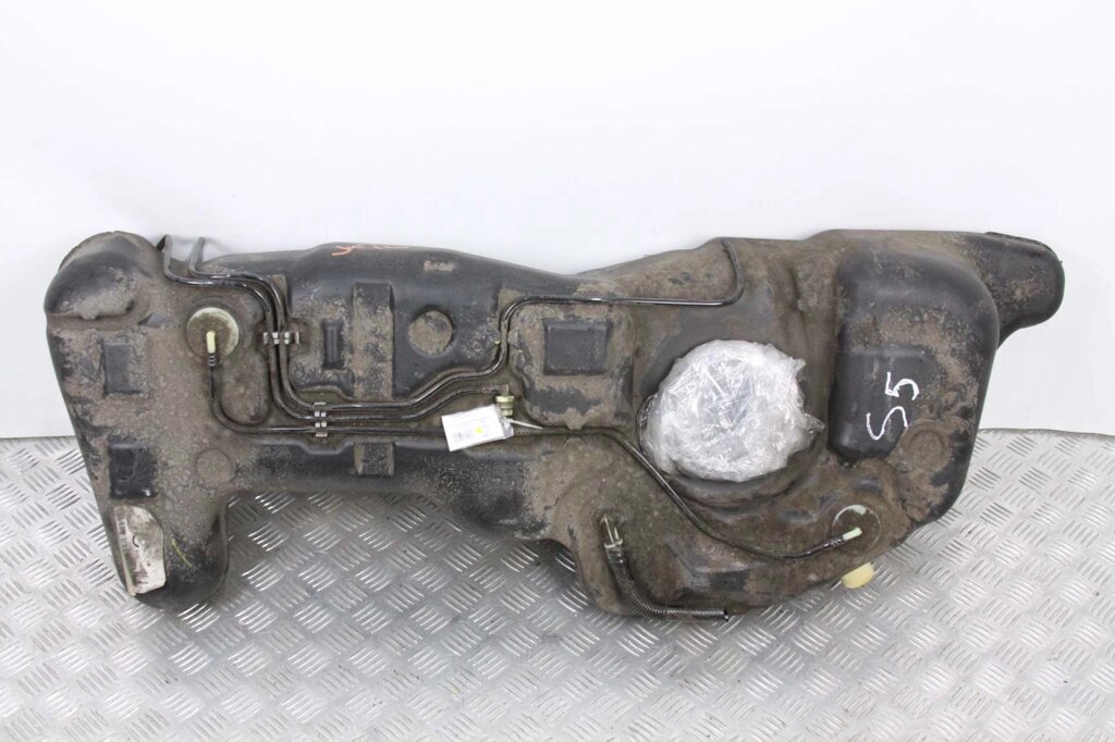 Бак паливний пластик 1.2-1.6 Nissan Juke (YF15) 2010-2019 172059U01B (23182) від компанії Автозапчастини б/в для японських автомобілів - вибирайте Razborka6062 - фото 1