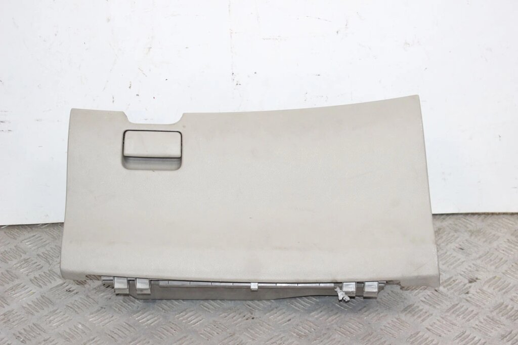 Бардачок бежевий Toyota Corolla E15 2007-2013 5555012460 (8215) від компанії Автозапчастини б/в для японських автомобілів - вибирайте Razborka6062 - фото 1