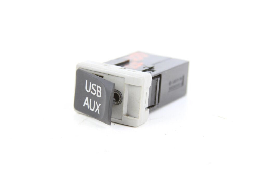 Блок AUX-USB Lexus RX (AL10) 2009-2015 8553048080C0 (49260) від компанії Автозапчастини б/в для японських автомобілів - вибирайте Razborka6062 - фото 1