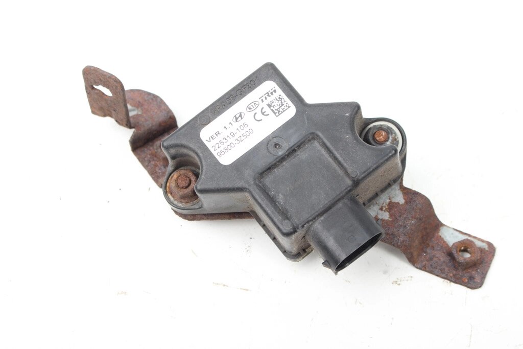 Блок управління тиску в шинах Hyundai I40 2012-2019 958003Z500 (81414) від компанії Автозапчастини б/в для японських автомобілів - вибирайте Razborka6062 - фото 1