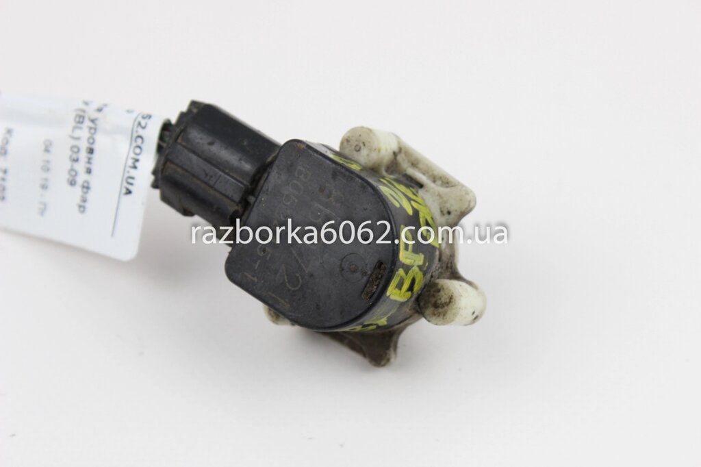 Датчик положення рівня фар задній Subaru Legacy (BL) 2003-2009 84031AG000 (7102) від компанії Автозапчастини б/в для японських автомобілів - вибирайте Razborka6062 - фото 1