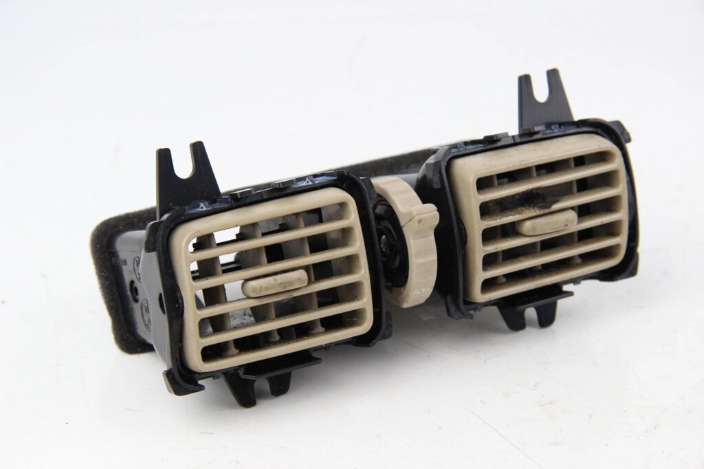 Дефлектори центральних повітряних каналів підлокітника Nissan Pathfinder (R52) 2014-2020 687943KA1B (48618) від компанії Автозапчастини б/в для японських автомобілів - вибирайте Razborka6062 - фото 1