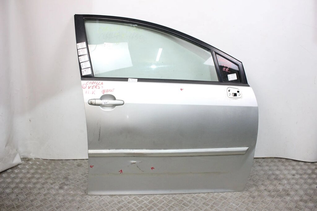 Двері передня права дефект Toyota Corolla Verso 2004-2009 670010F010 (72884) від компанії Автозапчастини б/в для японських автомобілів - вибирайте Razborka6062 - фото 1