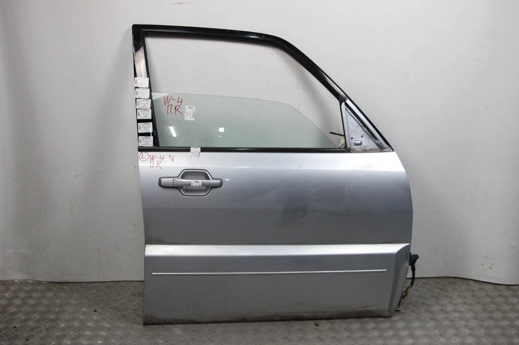 Двері передня права Mitsubishi Pajero Wagon IV (V90) 2007-2013 5700A878 (6087) від компанії Автозапчастини б/в для японських автомобілів - вибирайте Razborka6062 - фото 1