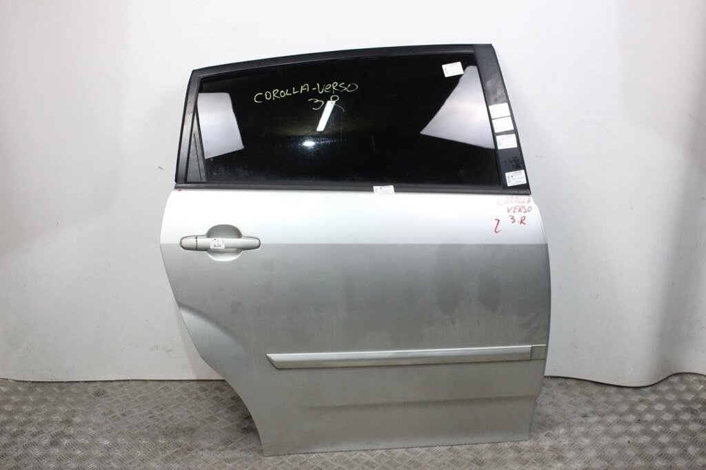 Двері задня права Toyota Corolla Verso 2004-2009 670030F010 (63736) від компанії Автозапчастини б/в для японських автомобілів - вибирайте Razborka6062 - фото 1