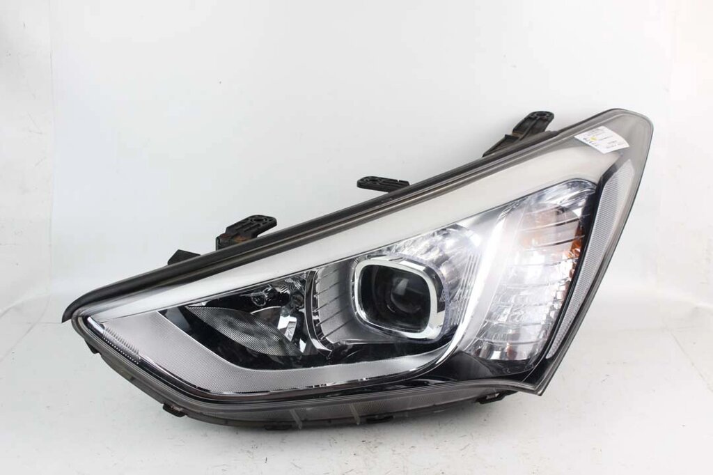 Фара ліва ксенон -16 Hyundai Santa Fe (DM) 2012-2018 92101B8210 (77179) від компанії Автозапчастини б/в для японських автомобілів - вибирайте Razborka6062 - фото 1