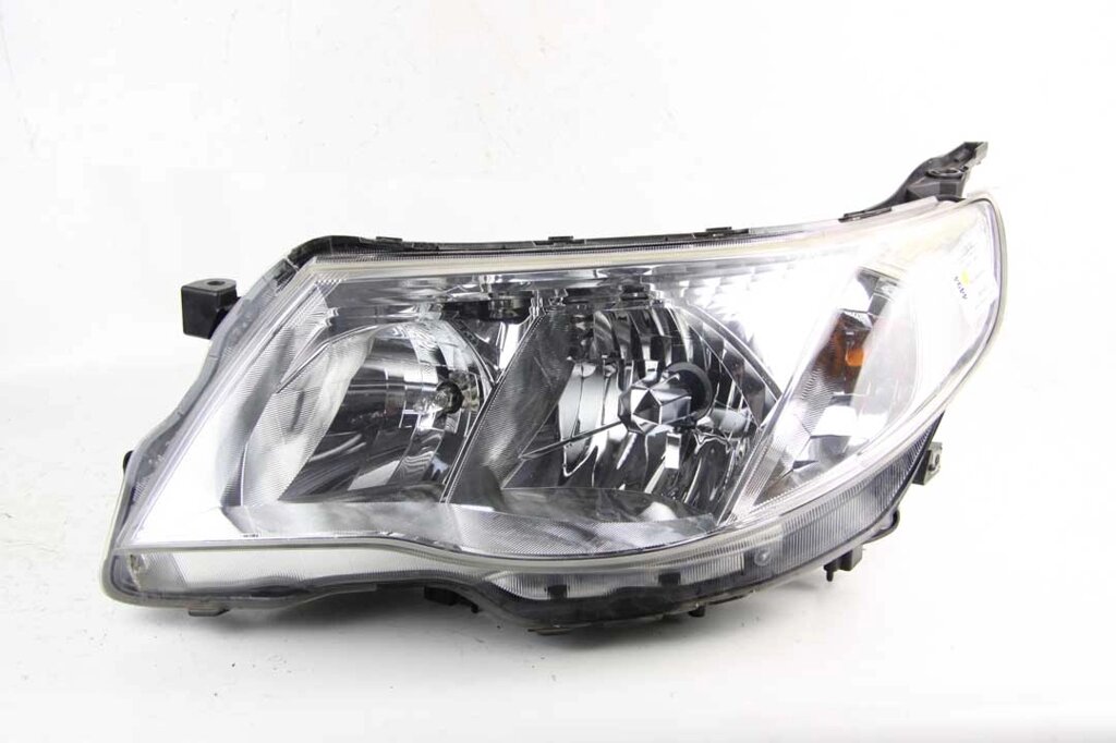 Фара ліва ксенон Subaru Forester (SH) 2008-2012 84001SC130 (4494) від компанії Автозапчастини б/в для японських автомобілів - вибирайте Razborka6062 - фото 1