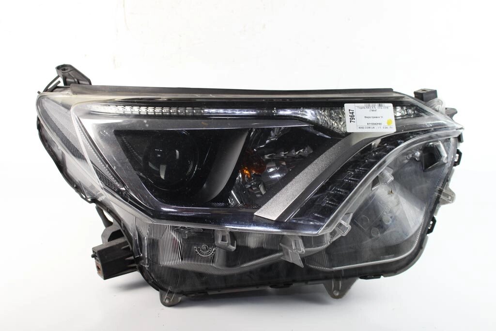 Фара права 16- Toyota RAV-4 IV 2012-2018 8113042660 (79647) від компанії Автозапчастини б/в для японських автомобілів - вибирайте Razborka6062 - фото 1