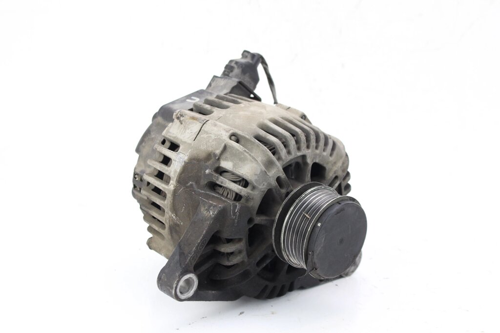 Генератор 1.6 TDI (12V-120A) Hyundai I30 (FD) 2007-2012 373002A110 (68282) від компанії Автозапчастини б/в для японських автомобілів - вибирайте Razborka6062 - фото 1