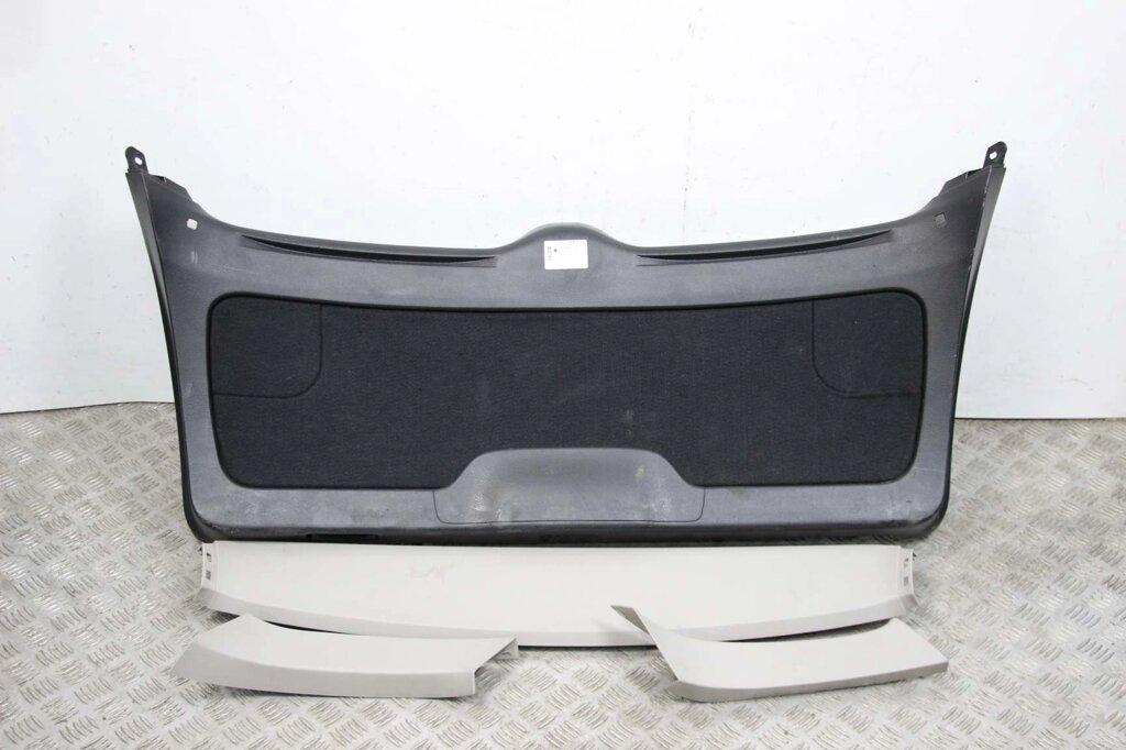 Карта кришки багажника Subaru Outback (BP) 2003-2009  (64324) від компанії Автозапчастини б/в для японських автомобілів - вибирайте Razborka6062 - фото 1