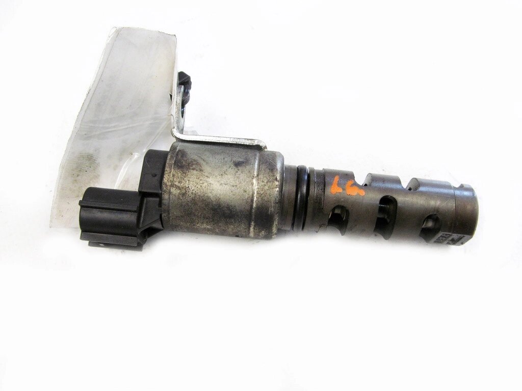 Клапан VVT-I 06-09 Toyota Auris 2006-2012 3370105010 (14917) від компанії Автозапчастини б/в для японських автомобілів - вибирайте Razborka6062 - фото 1