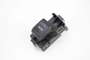 Кнопка склопідйомника одиночна Toyota Prius (ZVW35) 2009-2015 8481033120 (66815)