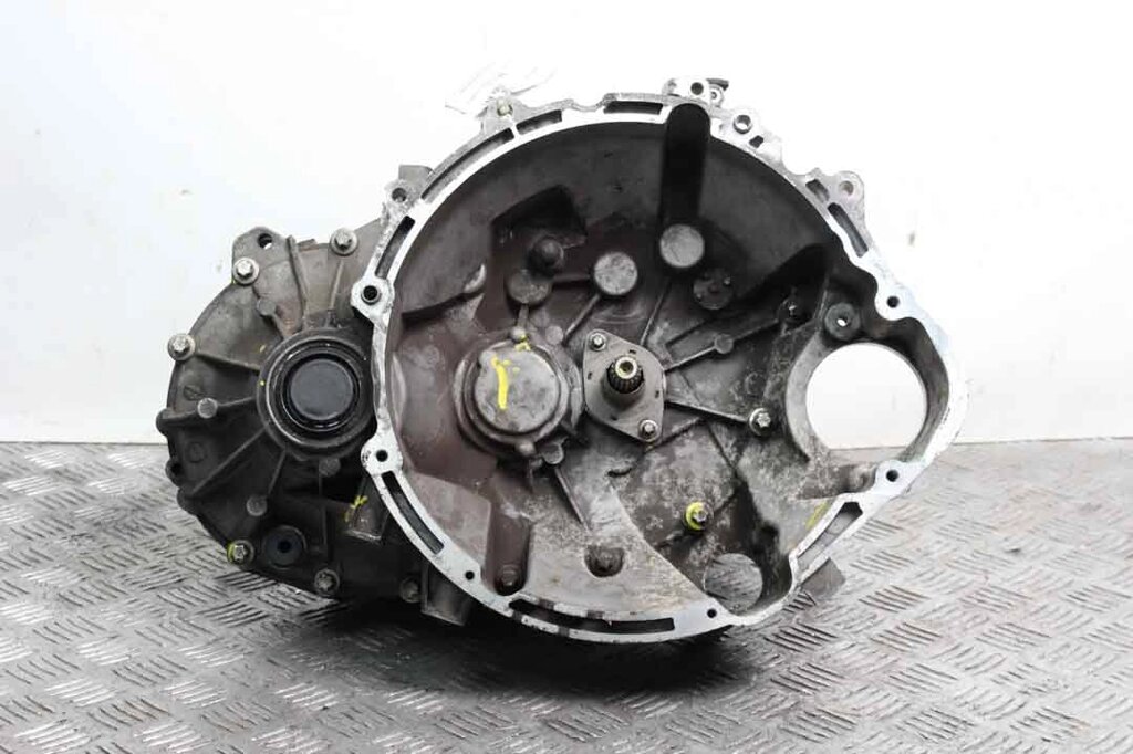 Коробка передач МКПП 1.1 Mitsubishi Colt (Z30) 2004-2012 MN130193 (6825) від компанії Автозапчастини б/в для японських автомобілів - вибирайте Razborka6062 - фото 1