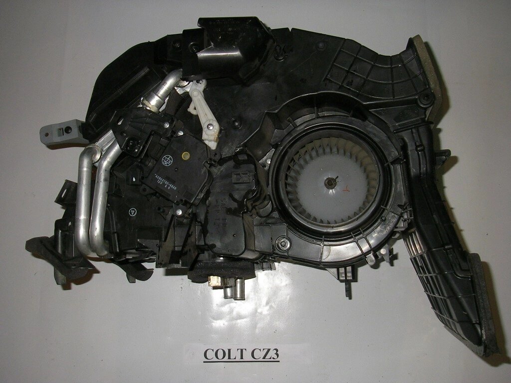 Корпус печі Mitsubishi Colt (Z30) 2004-2012 7801A555 (4679) від компанії Автозапчастини б/в для японських автомобілів - вибирайте Razborka6062 - фото 1