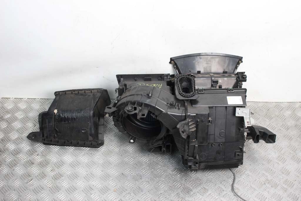 Корпус печі Toyota Auris 2006-2012 8705002890 (79737) від компанії Автозапчастини б/в для японських автомобілів - вибирайте Razborka6062 - фото 1