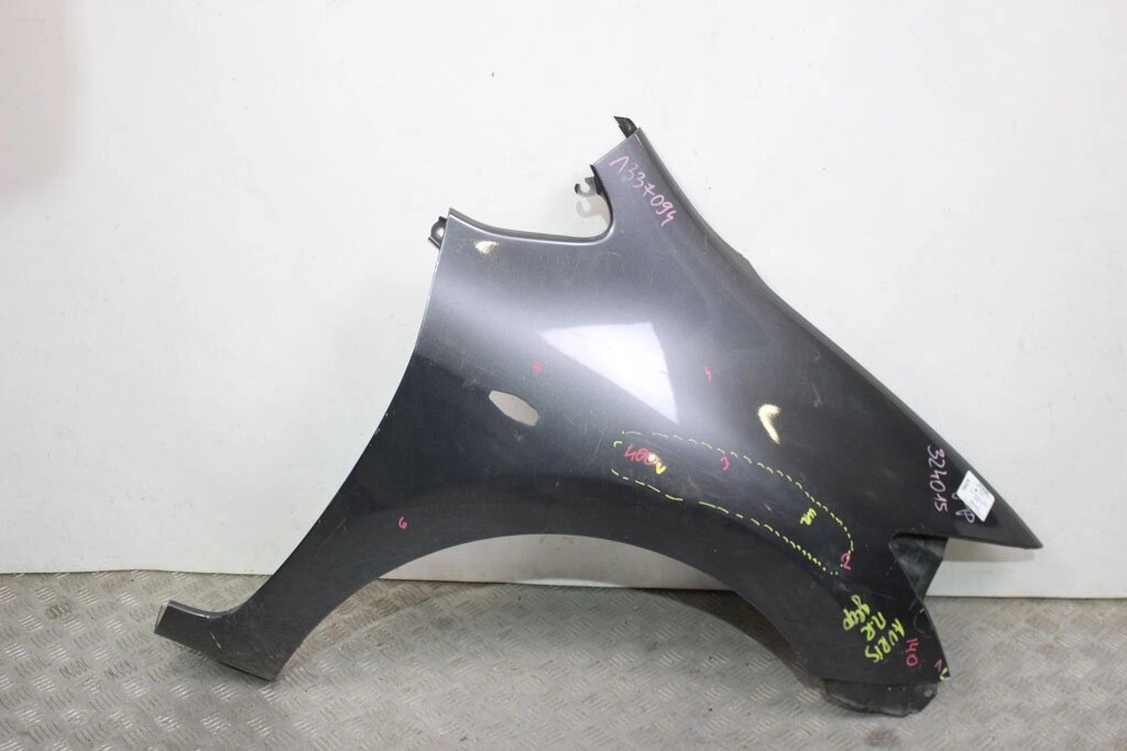 Крило переднє праве дефект -10 Toyota Auris 2006-2012 5380102100 (79479) від компанії Автозапчастини б/в для японських автомобілів - вибирайте Razborka6062 - фото 1