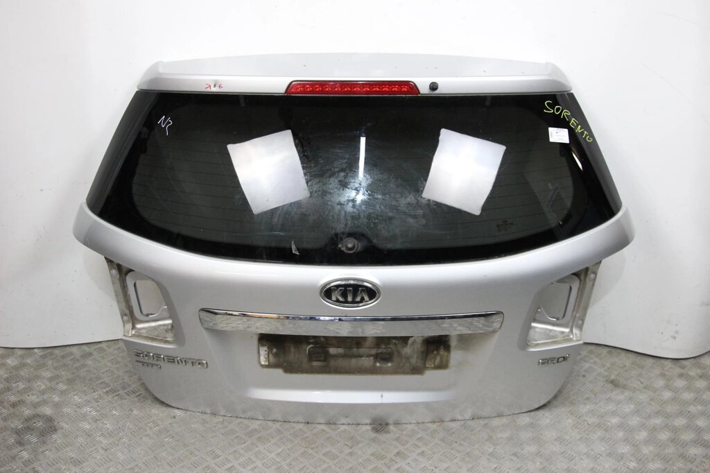 Кришка багажника -12 Kia Sorento (XM) 20092015 737002P020 (55627) від компанії Автозапчастини б/в для японських автомобілів - вибирайте Razborka6062 - фото 1