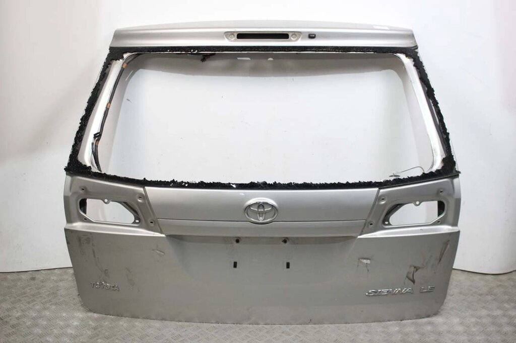 Кришка багажника без скла Toyota Sienna (XL20) 2003-2009 67005AE090 (76420) є залом від компанії Автозапчастини б/в для японських автомобілів - вибирайте Razborka6062 - фото 1