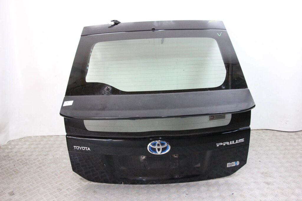 Кришка багажника чорна Toyota Prius (ZVW35) 2009-2015 6700547240 (46643) від компанії Автозапчастини б/в для японських автомобілів - вибирайте Razborka6062 - фото 1