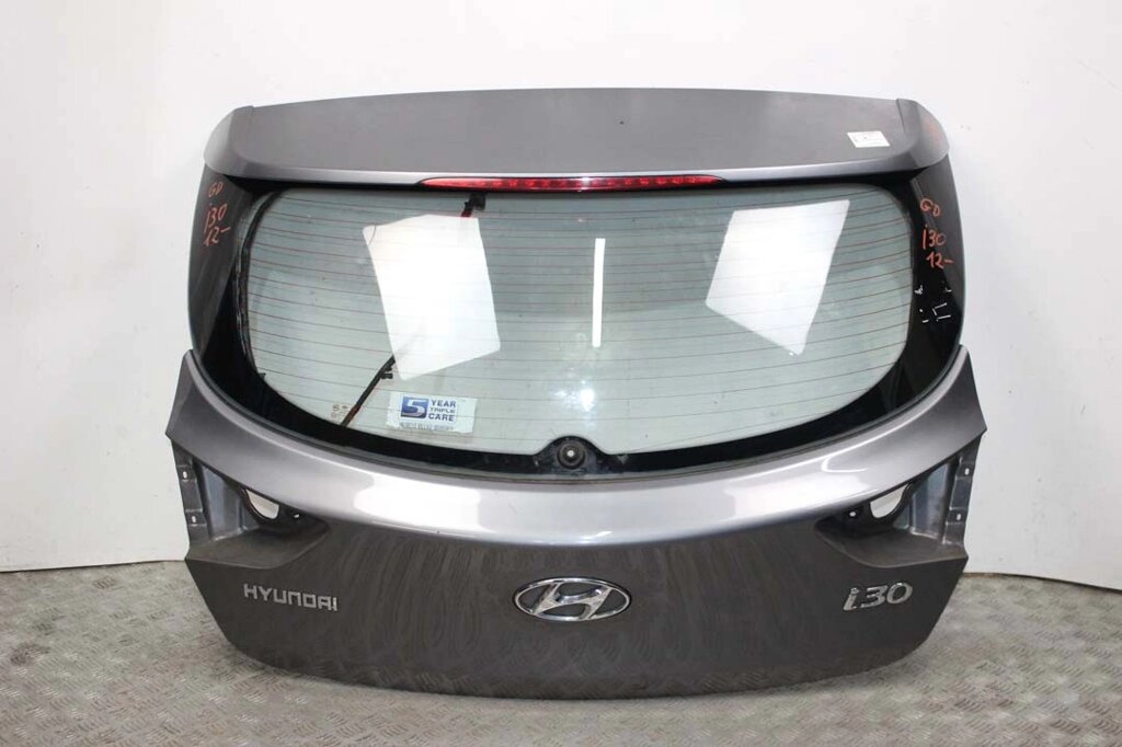 Кришка багажника хетчбек Hyundai I30 (GD) 2012-2017 73700A5000 (72013) від компанії Автозапчастини б/в для японських автомобілів - вибирайте Razborka6062 - фото 1