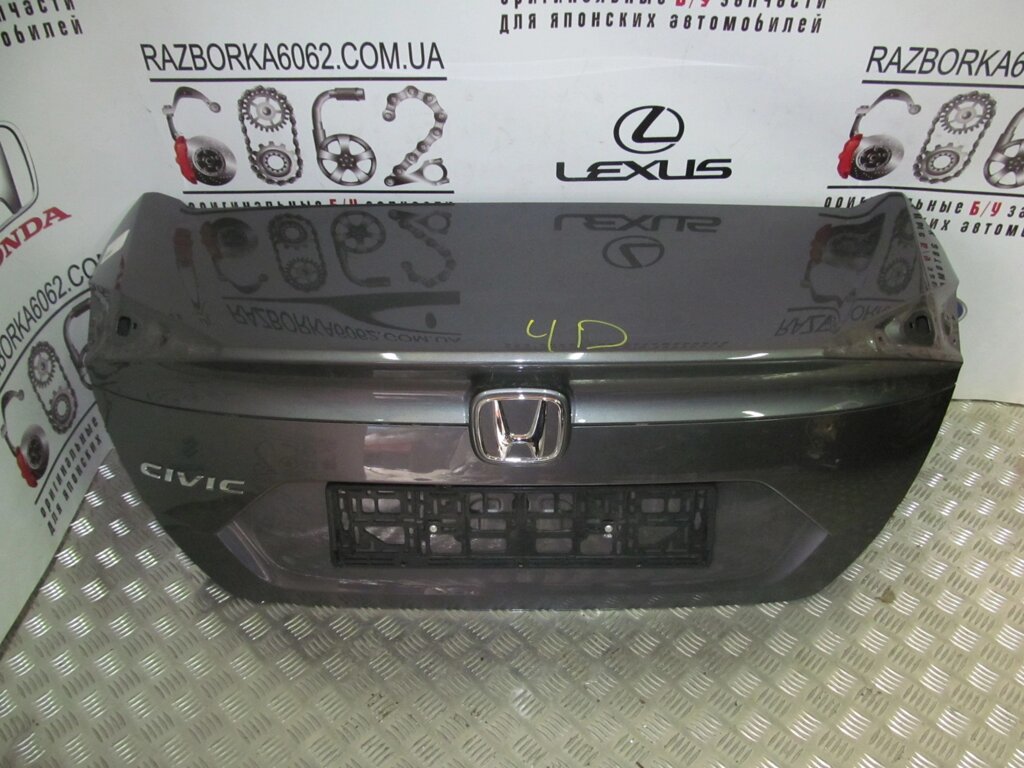 Кришка багажника Honda Civic 4D (FC) 2015- 68500TBAA00ZZ (21223) від компанії Автозапчастини б/в для японських автомобілів - вибирайте Razborka6062 - фото 1